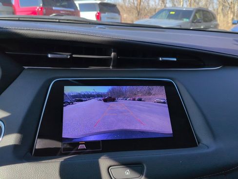 Used 2023 Cadillac XT4 Luxury w/ Cold Weather Package image 32