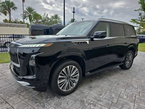 Certified 2025 INFINITI QX80 Luxe image 7