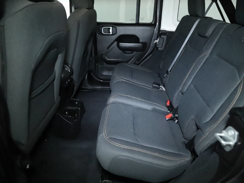 Used 2025 Jeep Wrangler Unlimited Sport AWD/4WD image 14