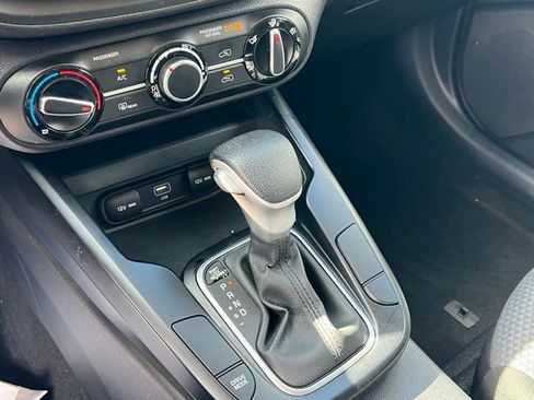 Used 2023 Kia Soul LX image 19