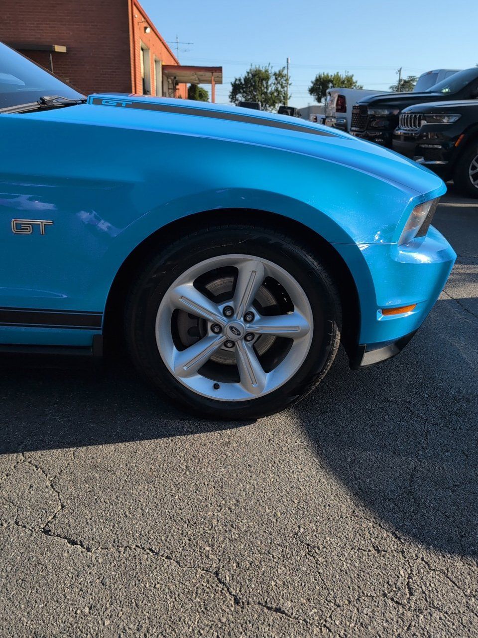 Used 2010 Ford Mustang GT Premium RWD image 14