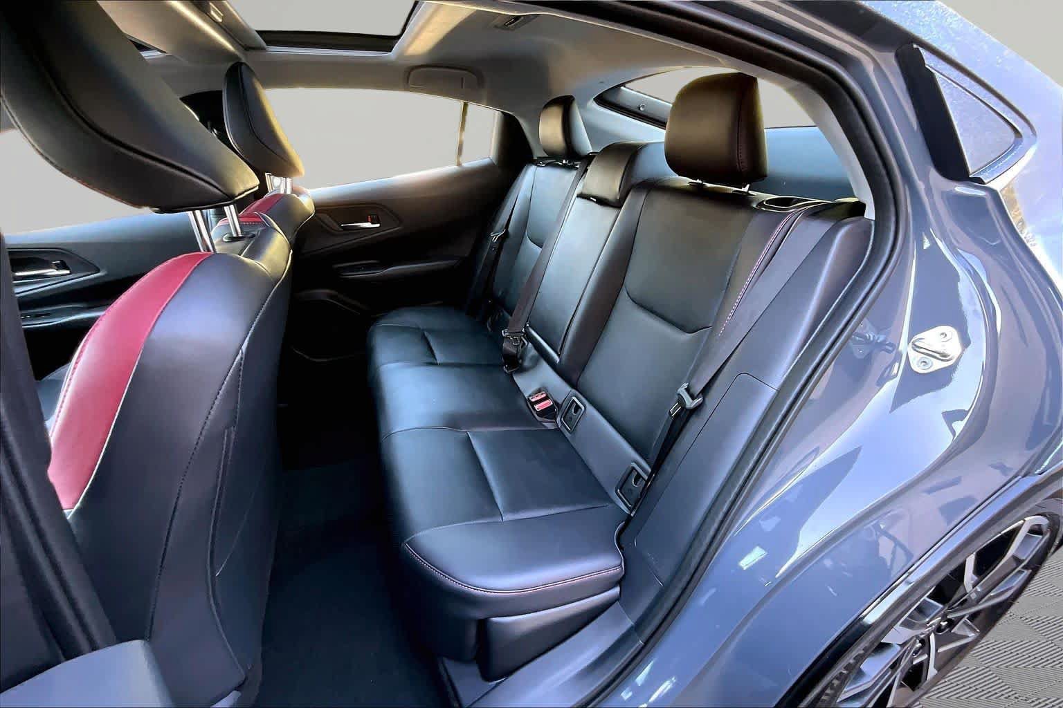 Used 2026 Toyota Prius Plug-In Hybrid FWD image 21