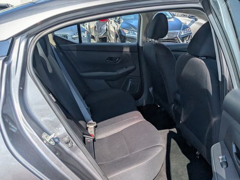 Used 2024 Nissan Sentra S FWD image 8
