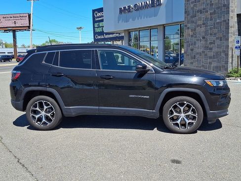Used 2024 Jeep Compass Limited AWD/4WD image 10