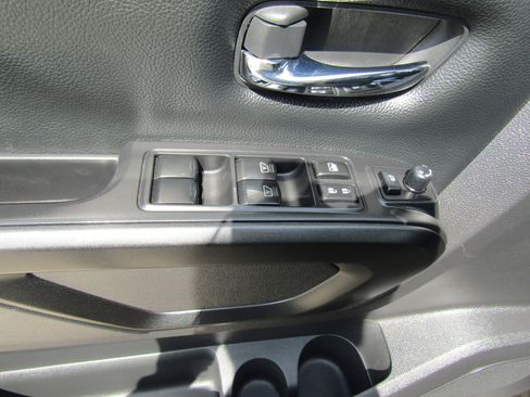 Used 2021 Nissan Titan PRO-4X w/ Pro-4x Convenience Package image 26