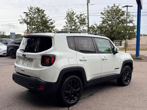 Used 2018 Jeep Renegade Altitude AWD/4WD image 6