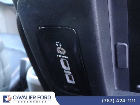 Used 2017 Chrysler Pacifica Touring-L Plus FWD image 16