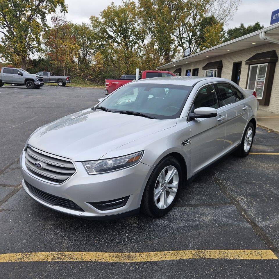 Used 2015 Ford Taurus SEL w/ Equipment Group 201A FWD image 8