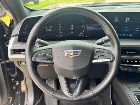 Used 2024 Cadillac XT4 Premium Luxury w/ Technology Package image 19