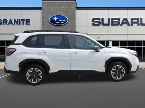 Certified 2025 Subaru Forester Premium AWD/4WD image 11