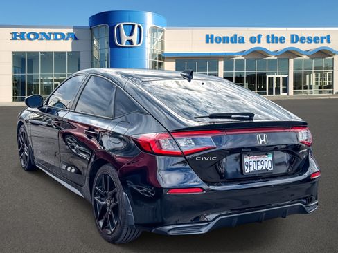Used 2023 Honda Civic Sport image 5