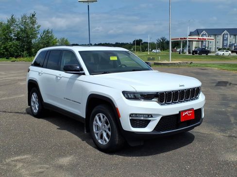 Used 2022 Jeep Grand Cherokee Limited AWD/4WD image 8