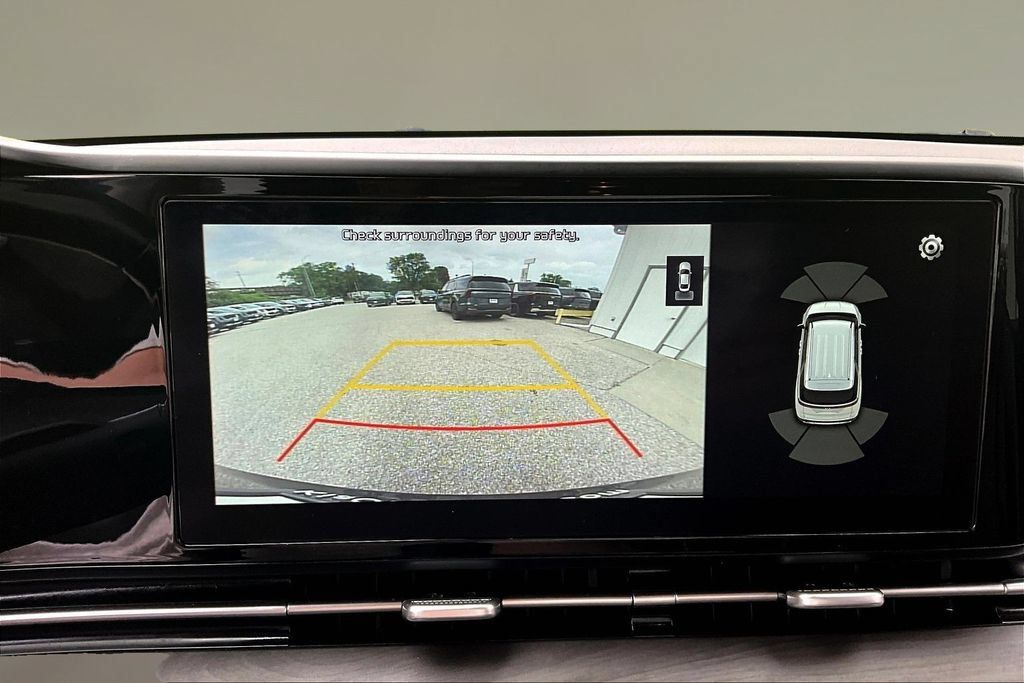 Used 2022 Kia Carnival EX FWD image 14