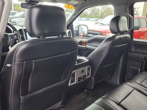 Used 2019 Ford F150 Lariat image 9