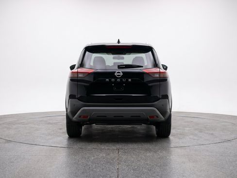 Used 2025 Nissan Rogue SV FWD image 7