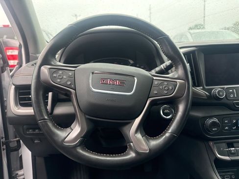 Used 2022 GMC Terrain AT4 w/ Tech Package AWD/4WD image 3