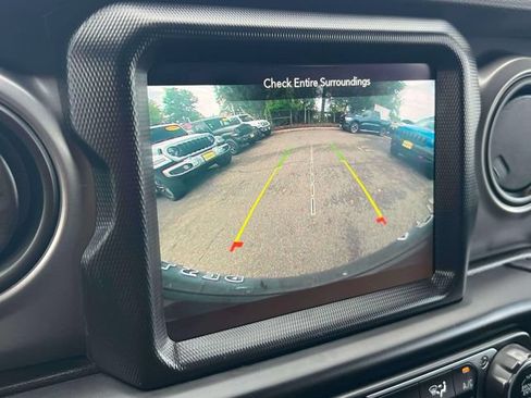 Used 2021 Jeep Wrangler Unlimited Sport AWD/4WD image 16