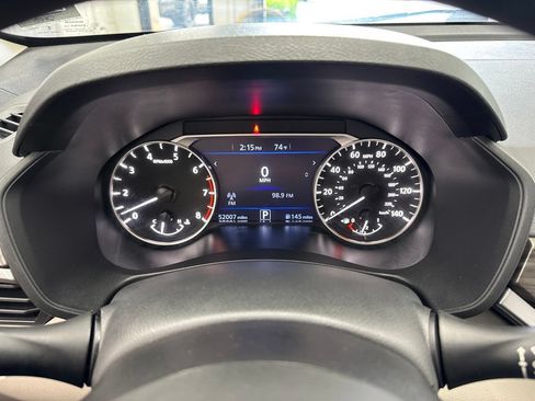 Used 2025 Nissan Altima 2.5 SV FWD image 16