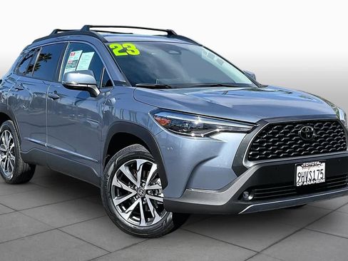 Certified 2023 Toyota Corolla Cross XLE w/ Convenience Package FWD image 2