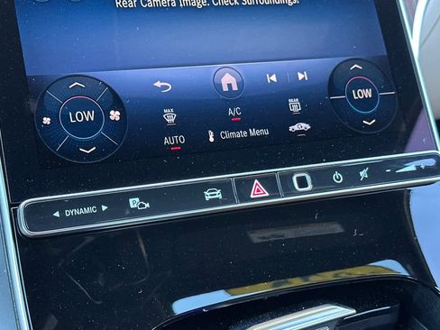 Certified 2025 Mercedes-Benz C 300 4MATIC Sedan image 18