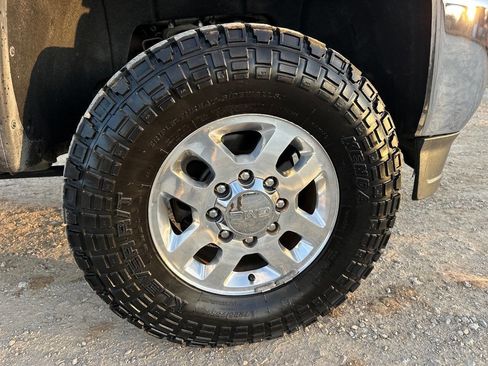 Used 2015 GMC Sierra 2500 SLE w/ Suspension Package, Off-Road image 40