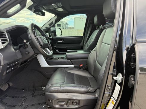 Used 2024 Toyota Sequoia Platinum AWD/4WD image 22
