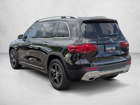New 2026 Mercedes-Benz GLB 250 4MATIC image 9