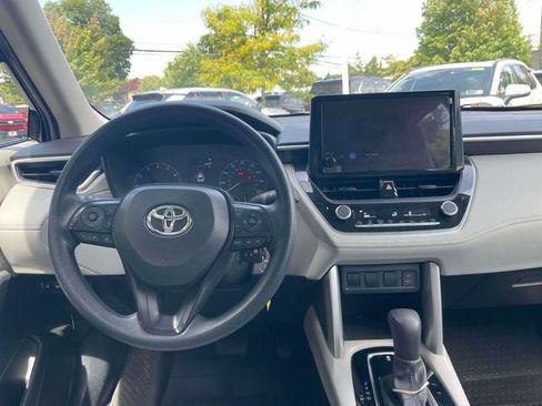 Used 2024 Toyota Corolla Cross L AWD/4WD image 15
