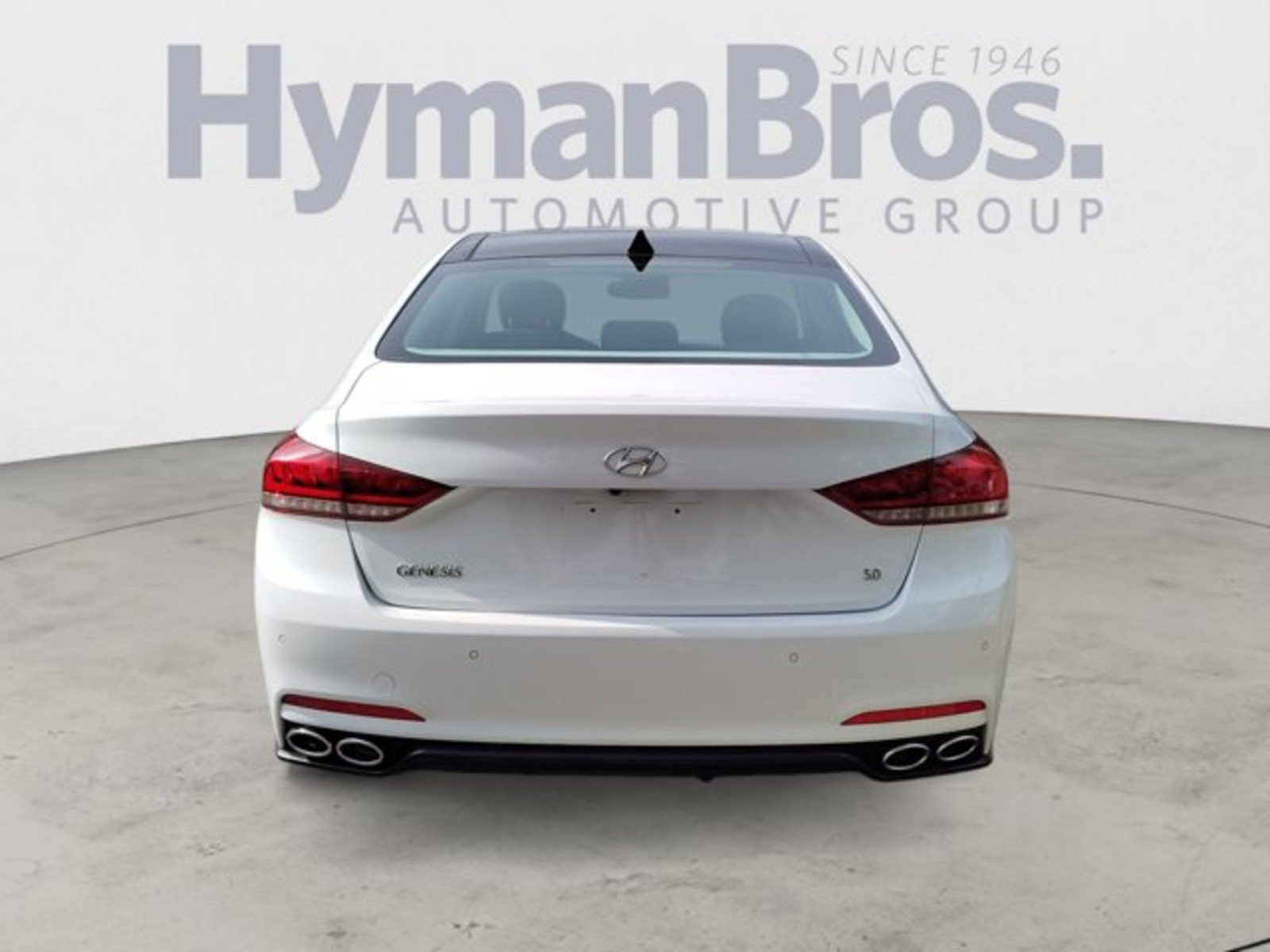 Used 2015 Hyundai Genesis 5.0 RWD image 4