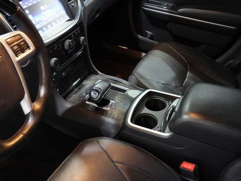 Used 2014 Chrysler 300 C AWD/4WD image 24