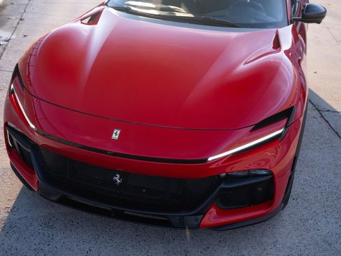 Certified 2025 Ferrari Purosangue image 9