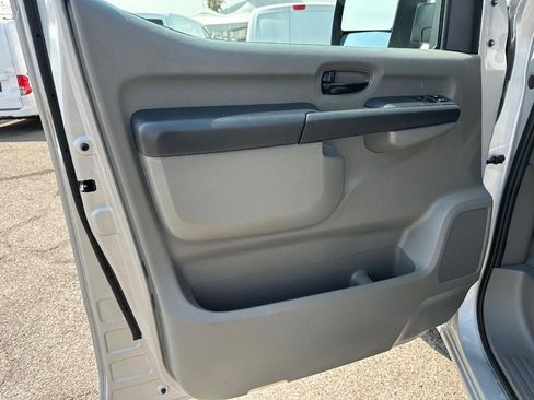 Used 2020 Nissan NV 3500 SV image 15