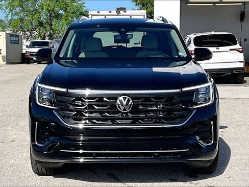 New 2026 Volkswagen Atlas SEL Premium R-Line AWD/4WD image 10