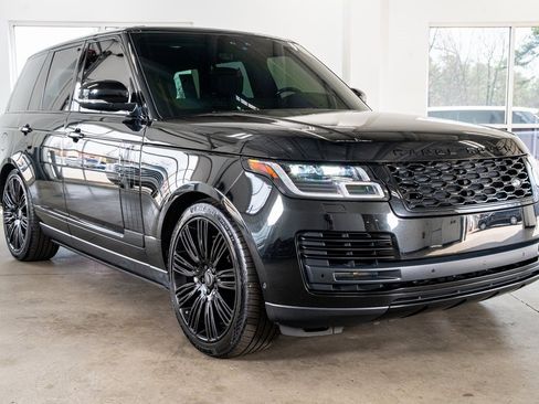 Used 2019 Land Rover Range Rover Supercharged image 4