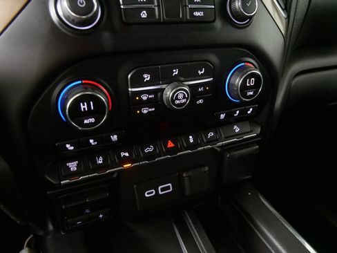 Used 2020 Chevrolet Silverado 3500 High Country w/ Z71 Off-Road Package image 30