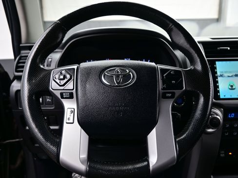 Used 2018 Toyota 4Runner Limited AWD/4WD image 25