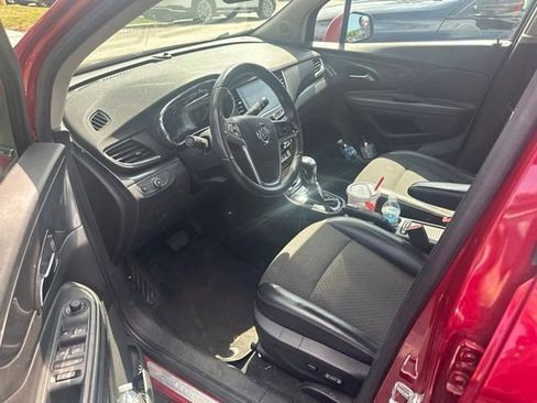 Used 2019 Buick Encore Preferred FWD image 5