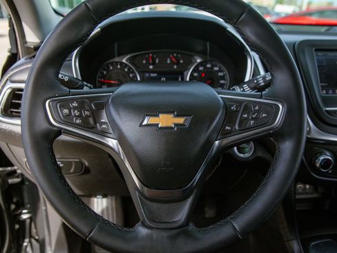 Used 2024 Chevrolet Equinox LT w/ Driver Convenience Package FWD image 17