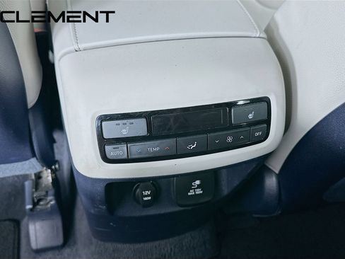 Used 2022 Hyundai Palisade SEL w/ 8P Bench Seat Package FWD image 34