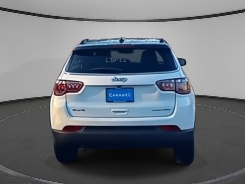 Used 2025 Jeep Compass Limited image 7