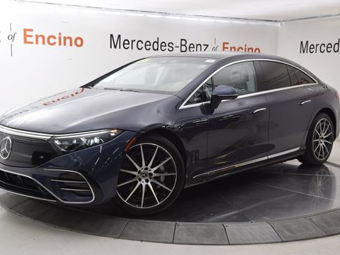 Used 2023 Mercedes-Benz EQS 580 4MATIC Sedan image 2