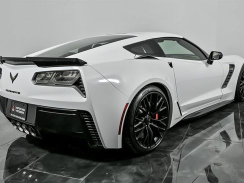 Used 2017 Chevrolet Corvette Z06 image 11
