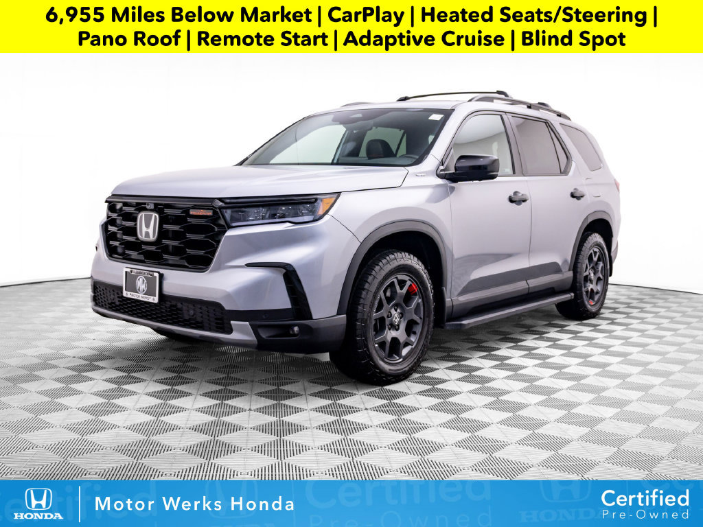 Used 2025 Honda Pilot TrailSport image 1