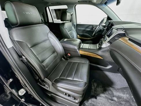 Used 2020 GMC Yukon Denali w/ Denali Ultimate Package AWD/4WD image 37