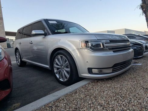 Used 2018 Ford Flex Limited w/ Equipment Group 303A AWD/4WD image 3