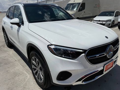 Used 2026 Mercedes-Benz GLC 300 4MATIC image 2