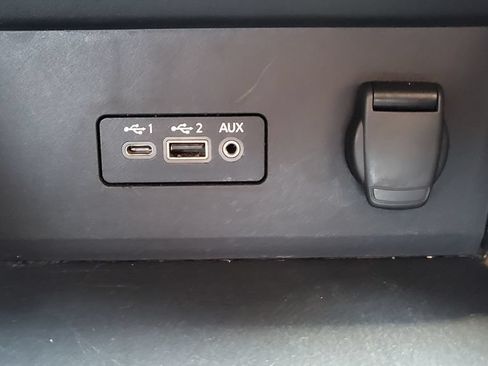 Used 2020 Nissan Sentra SV w/ Electronics Package FWD image 36