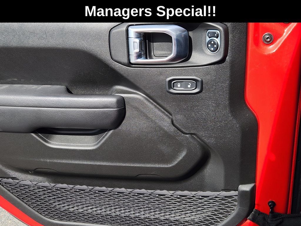Used 2024 Jeep Gladiator Mojave w/ Safety Group AWD/4WD image 26