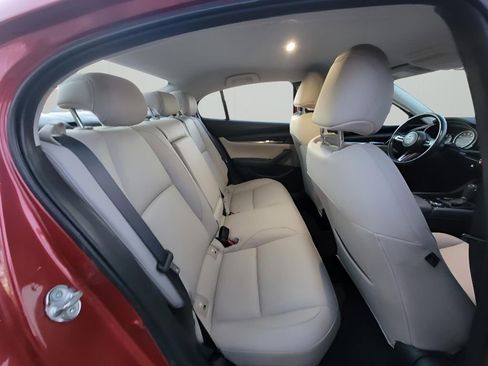 Used 2019 MAZDA MAZDA3 Sedan w/ Preferred Package image 30