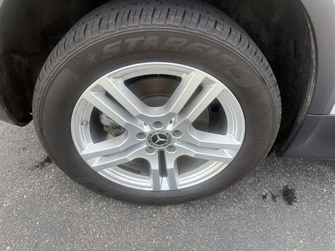 Used 2022 Mercedes-Benz GLB 250 4MATIC image 30